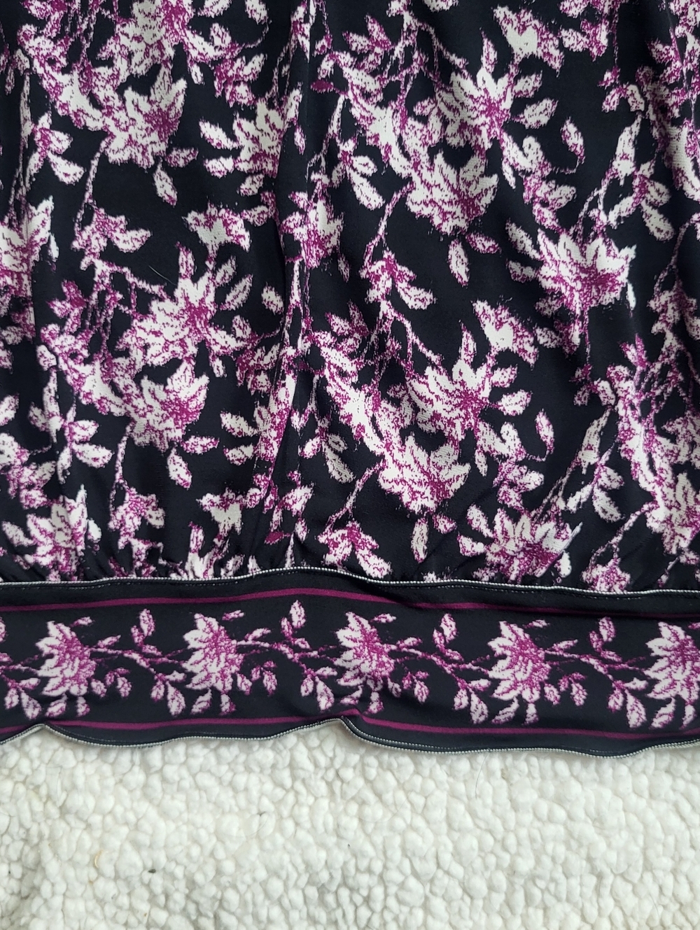 Max Studio Short Sleeved Top. Large - Picture 5 of 5